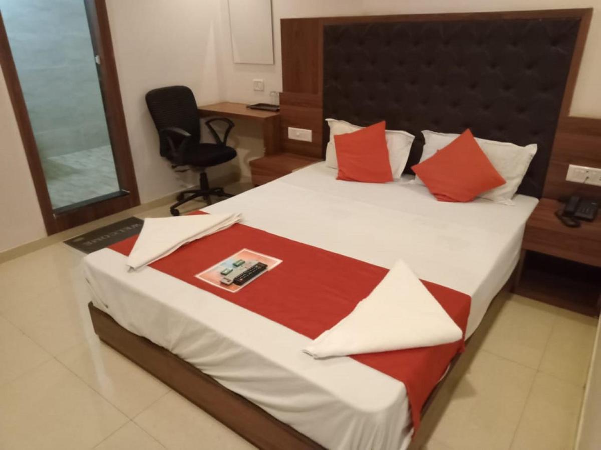 Hotel Sai Deep Lodging By Wb Inn 纳威孟买 外观 照片