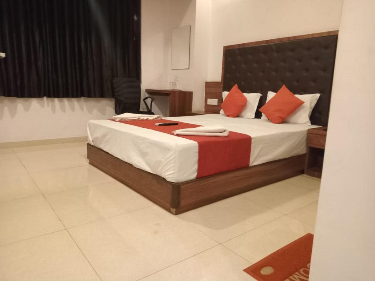 Hotel Sai Deep Lodging By Wb Inn 纳威孟买 外观 照片