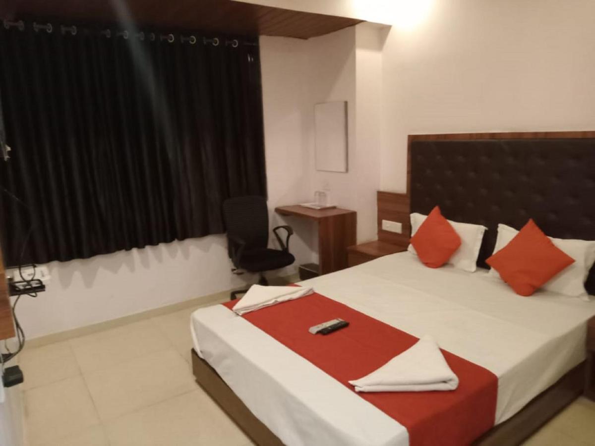 Hotel Sai Deep Lodging By Wb Inn 纳威孟买 外观 照片
